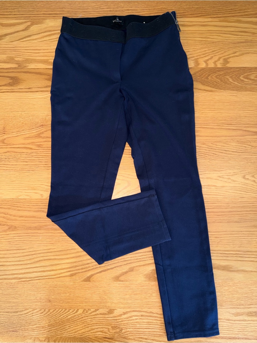 White House Black Market Navy Pull-On Ponte Leggings